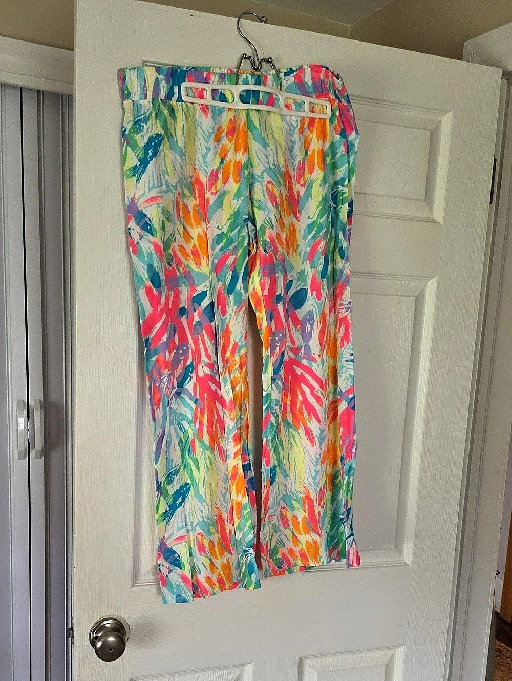 Lilly Pulitzer Abstract Wide Leg Pants in Blue & Pink Size Medium